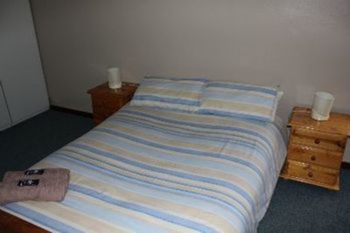 Room 5 of 12
