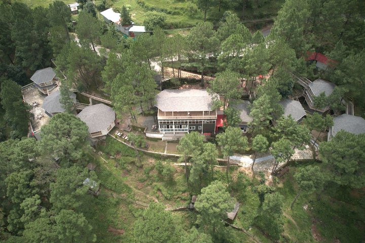 The Woods Retreat in Lansdowne