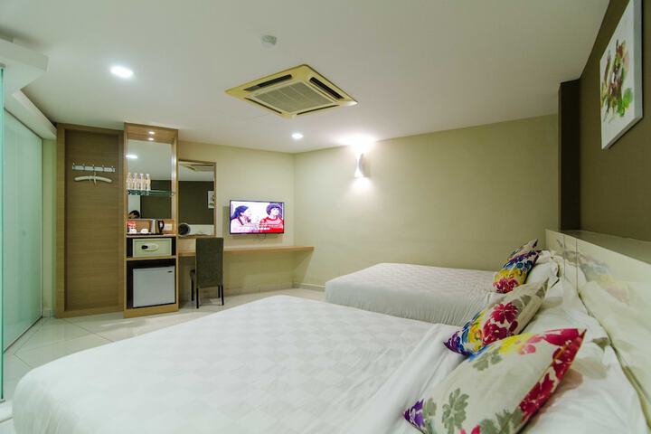 Room 8 of 39