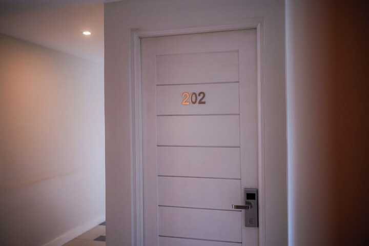 Room 38 of 77
