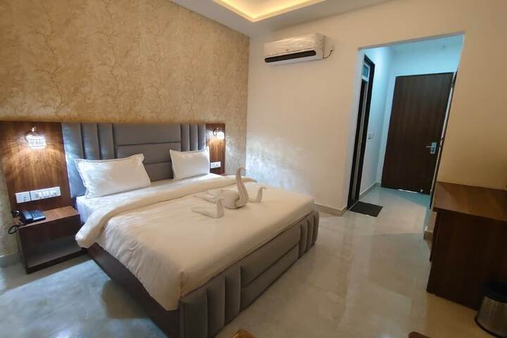 Room 15 of 71