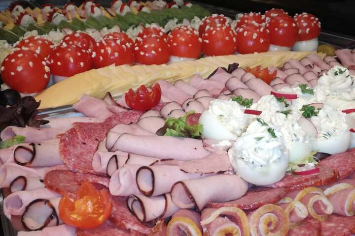 Dining 50 of 61