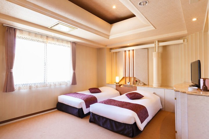 Room 14 of 35