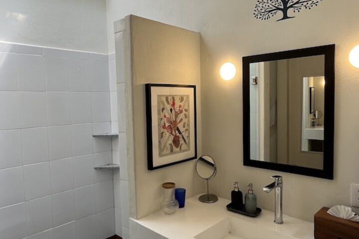 Room 123 of 144