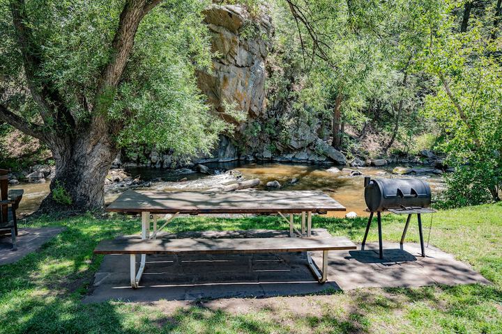 Property Grounds 83 of 109