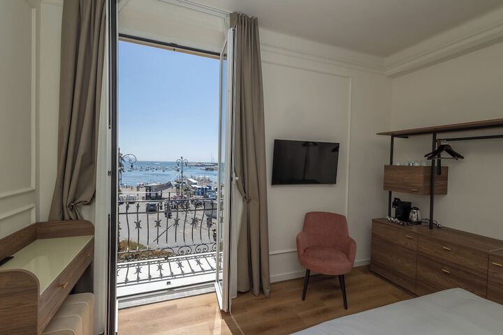 Room 26 of 118
