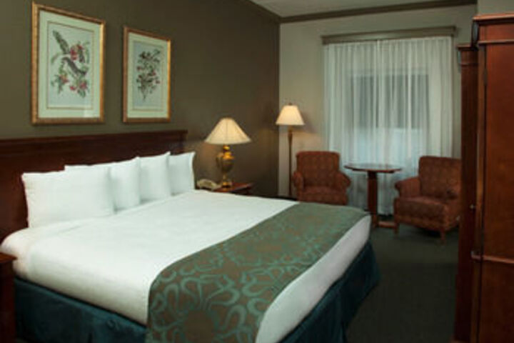 Room 4 of 5