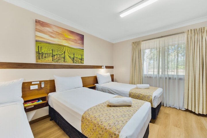 Room 48 of 105