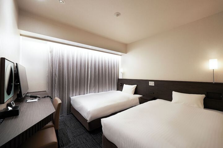 Room 13 of 49