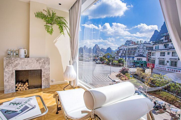 Yang Shuo iM Waiting Hotel(West Street & Li River Store)
