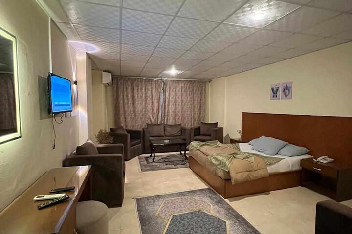 Room 22 of 32