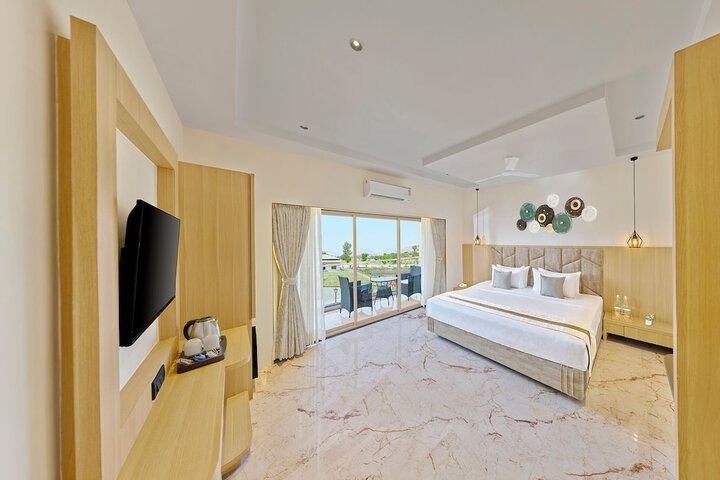 Room 6 of 23