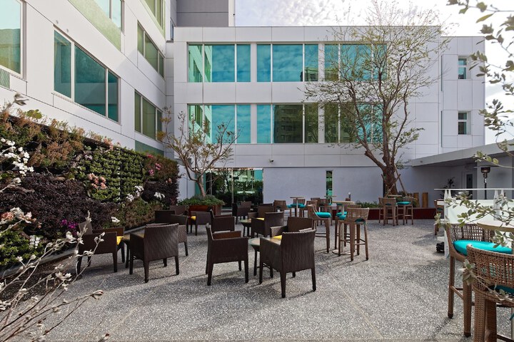 Terrace/Patio 149 of 160