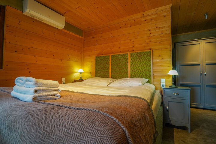 Room 28 of 64
