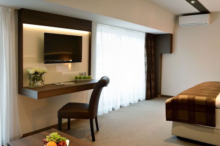 Room 9 of 57
