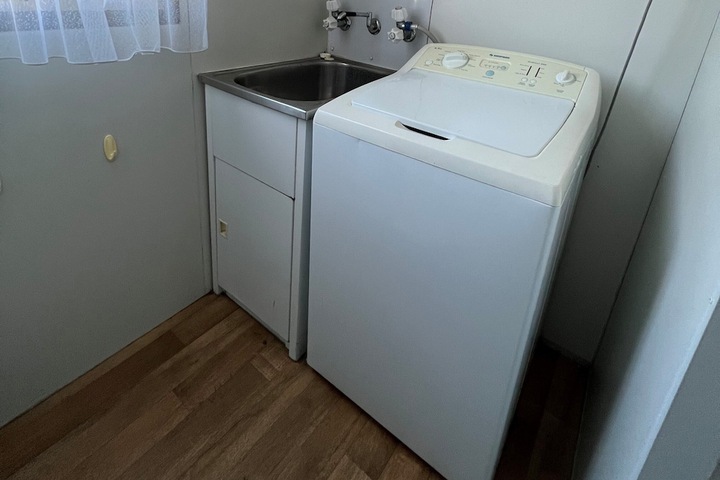 Laundry 40 of 73