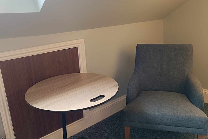 Room 168 of 283