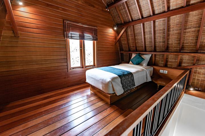 Room 6 of 22