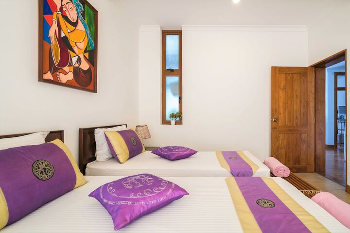 Room 3 of 21