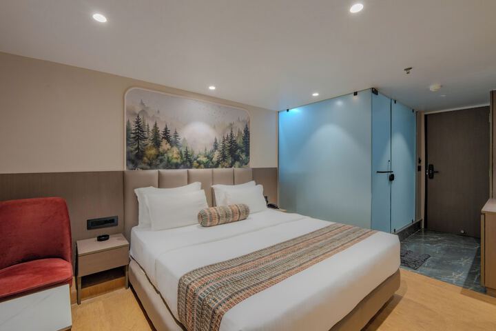 Room 10 of 35