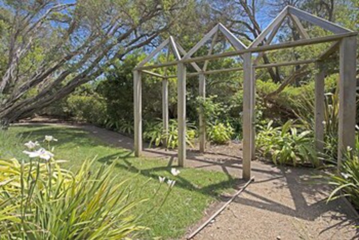 Property Grounds 16 of 23