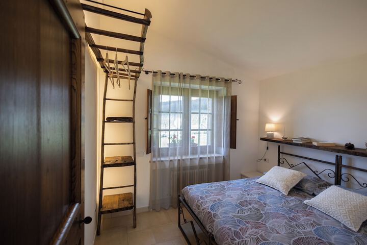 Room 12 of 207