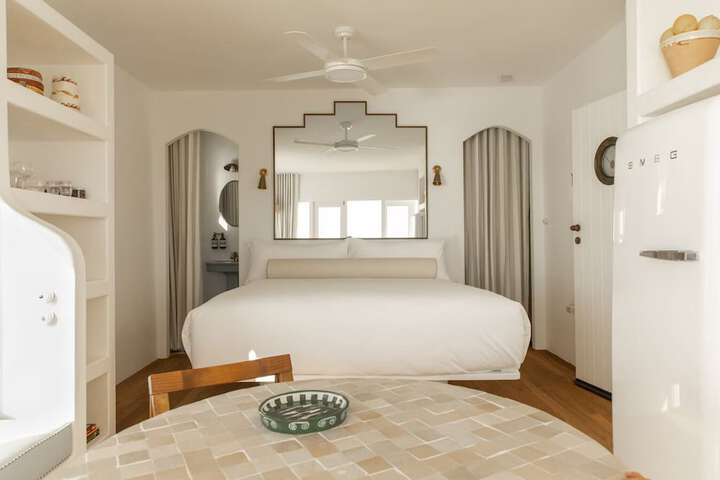 Room 3 of 42
