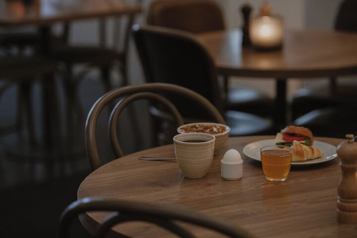 Breakfast/Coffee Service 108 of 114