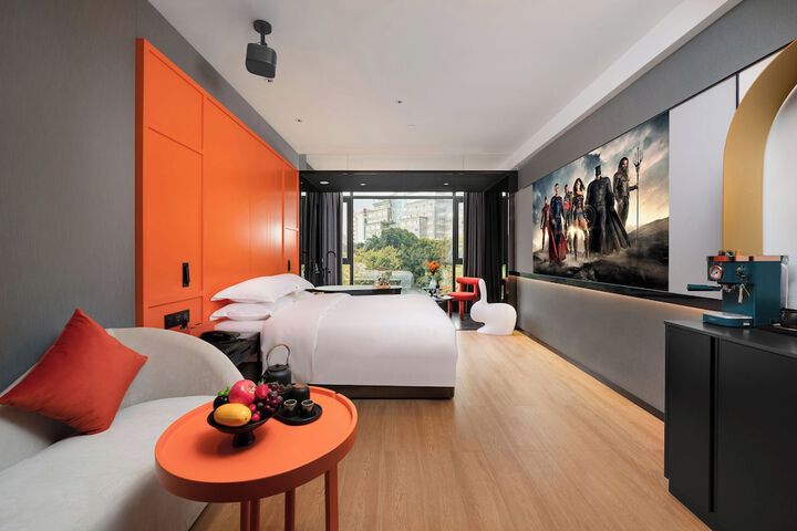 Room 78 of 143
