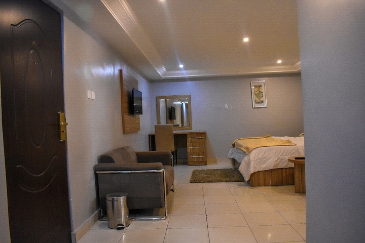 Room 14 of 41