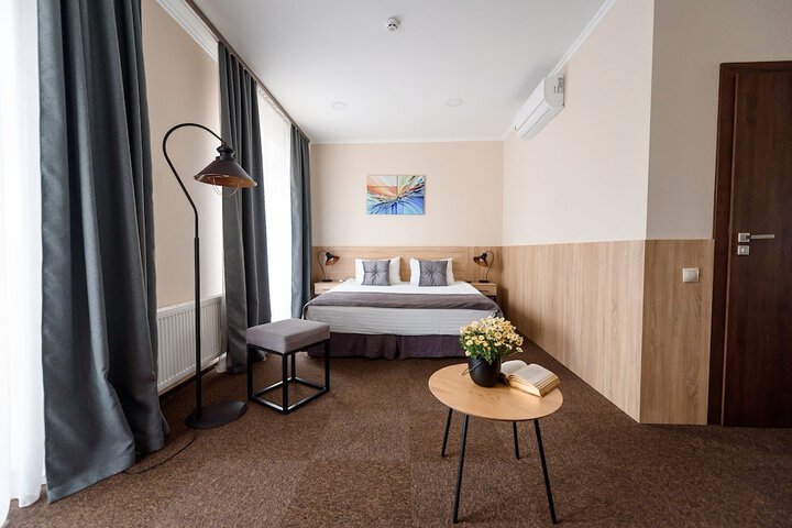Room 14 of 65