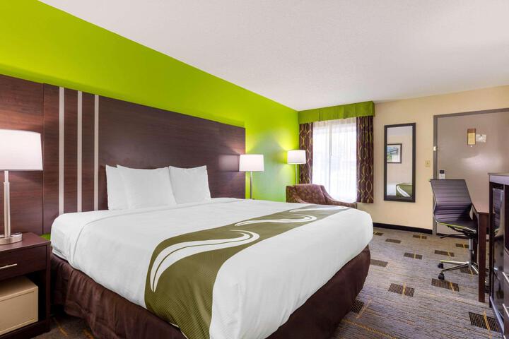1 King Bed (13 of 13)