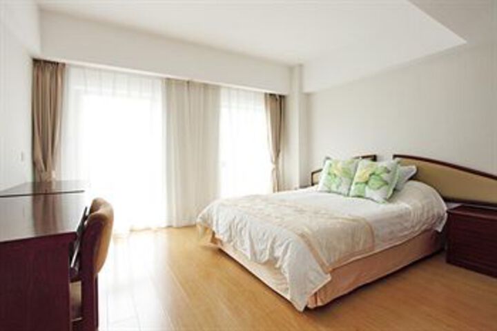 Room 12 of 23