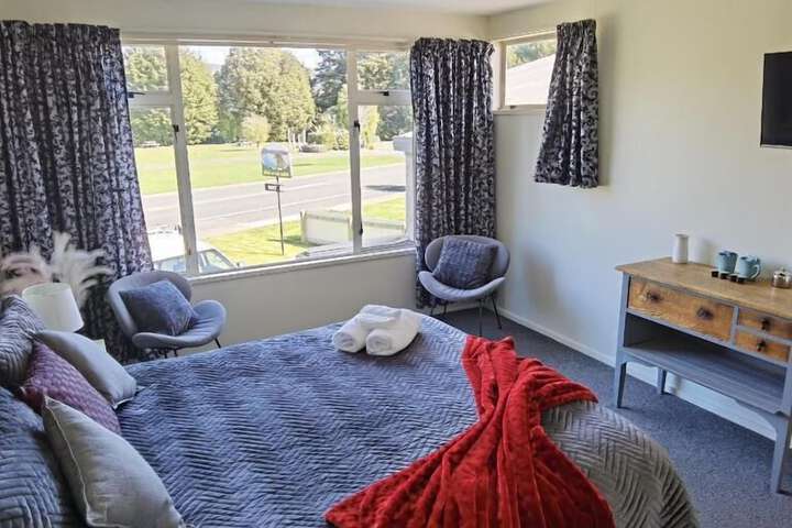 Room 6 of 34