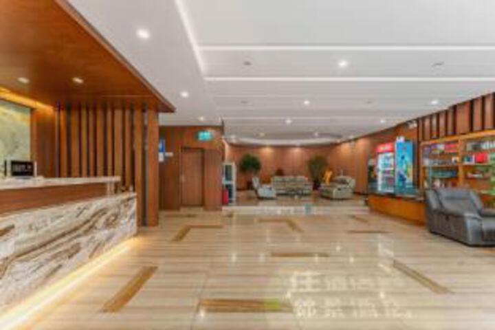 Jinjing Select Hotel (Xintian 360 South Airlines Branch)