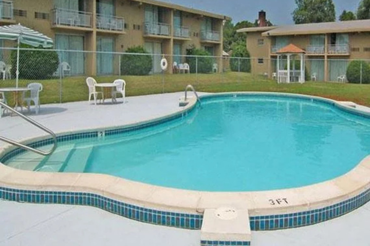 Williamsburg Travel Inn