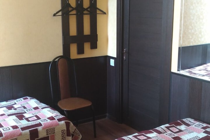 Room 16 of 99