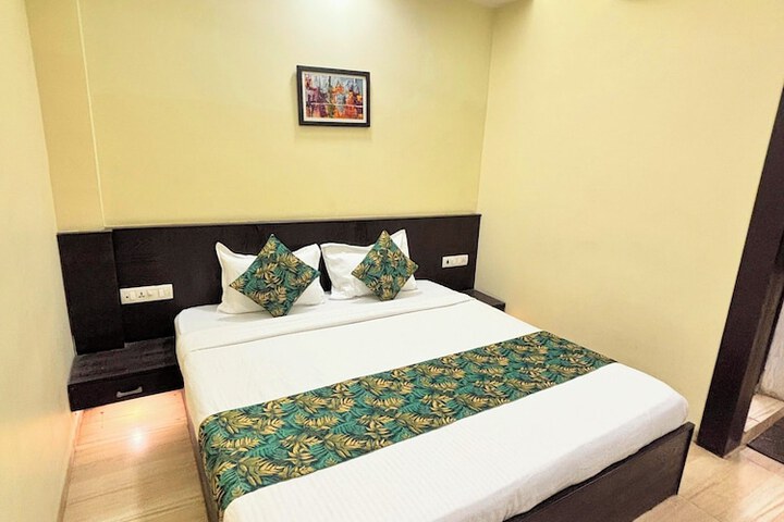 Room 6 of 43