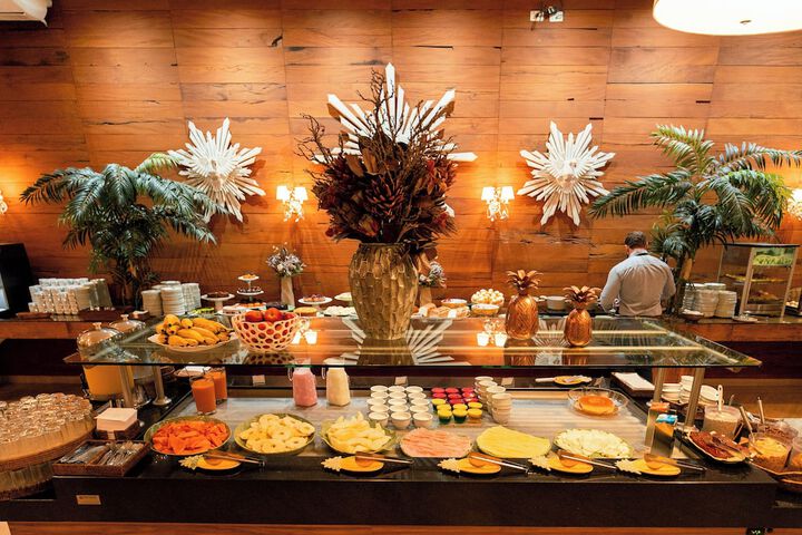 Dining 77 of 104