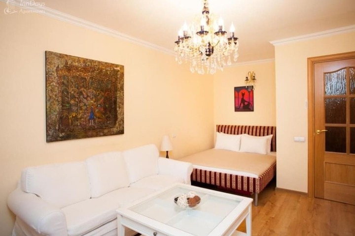Room 4 of 16