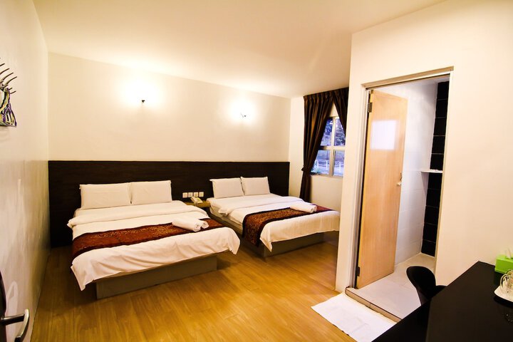 Room 8 of 36