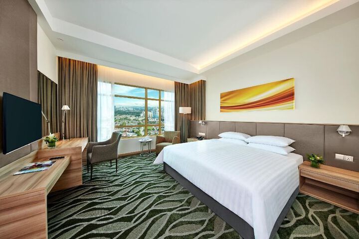 Room 7 of 25