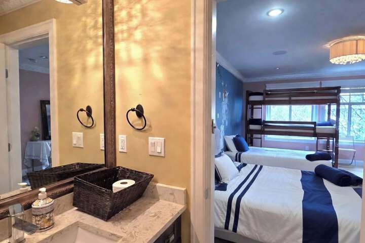 Room 77 of 135