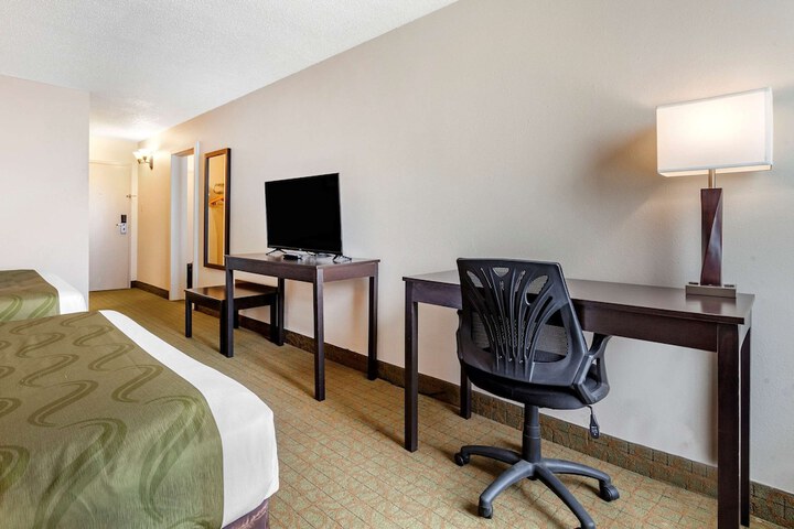 Room 43 of 71
