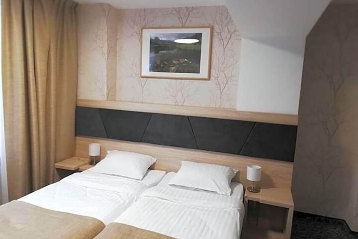 Room 2 of 4
