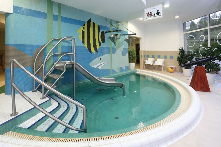 Pools & Facilities