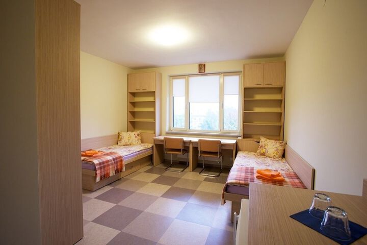 Room 8 of 47
