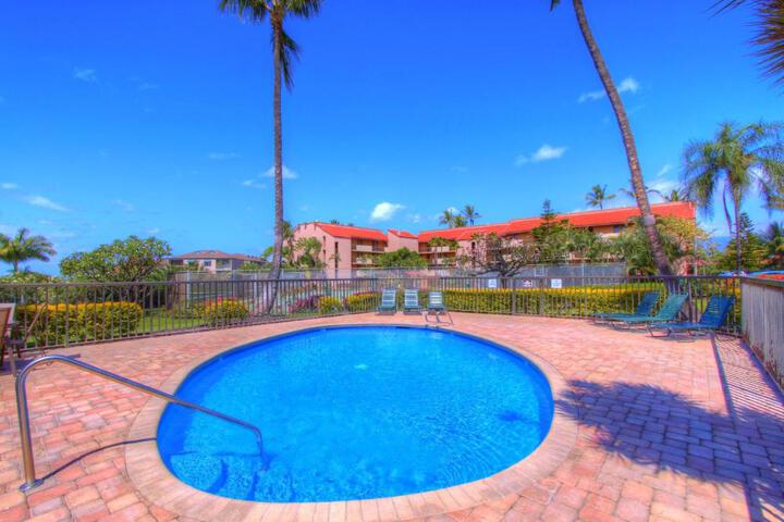 Hotel Pool