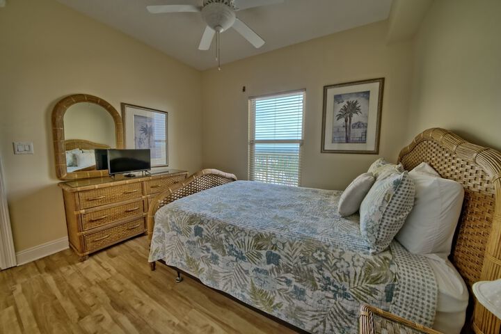 Room 8 of 35
