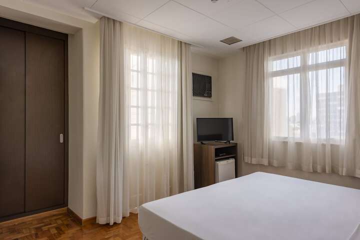Room 48 of 107